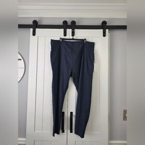 Girlfriend Collective Skyline Compressive Pocket Legging. NEW!